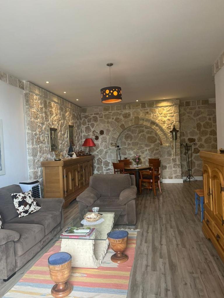 Rahoni Park & Suites Dhërmi Rum bild