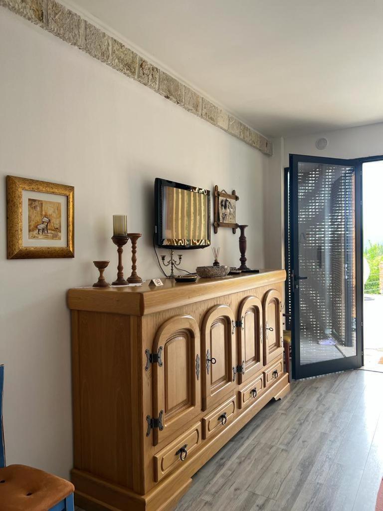 Rahoni Park & Suites Dhërmi Rum bild